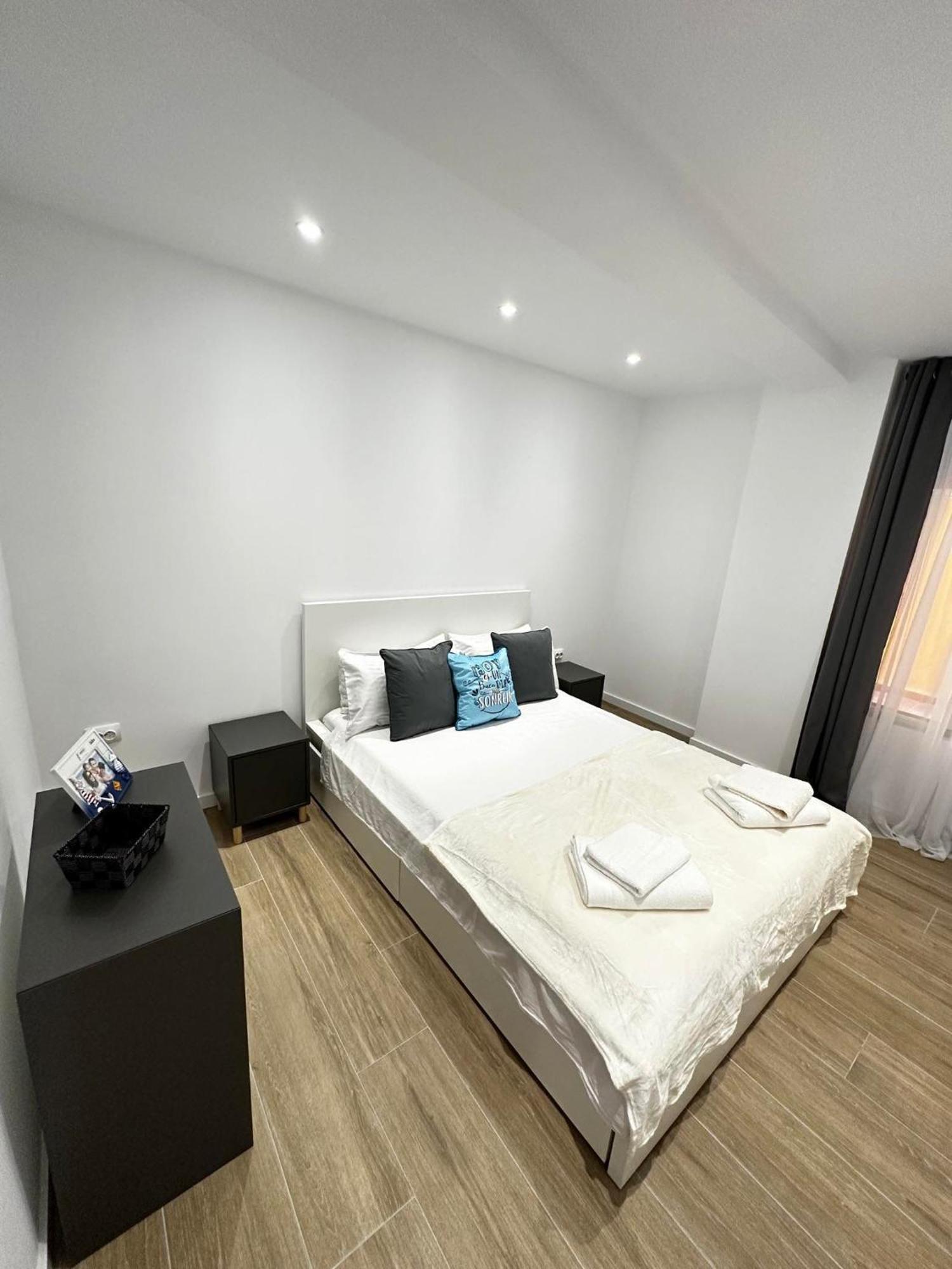 Sea Breeze Apartment クリェラ エクステリア 写真